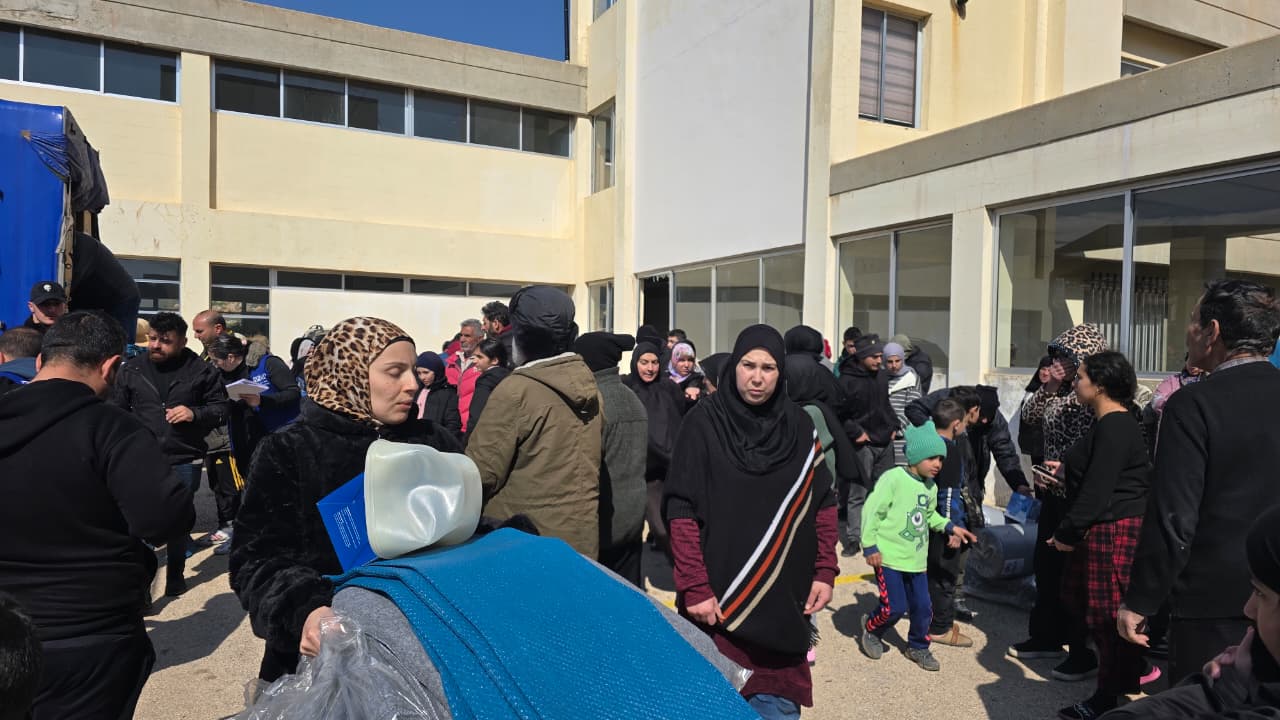 نازحون في دير الأحمر. (لينا إسماعيل)