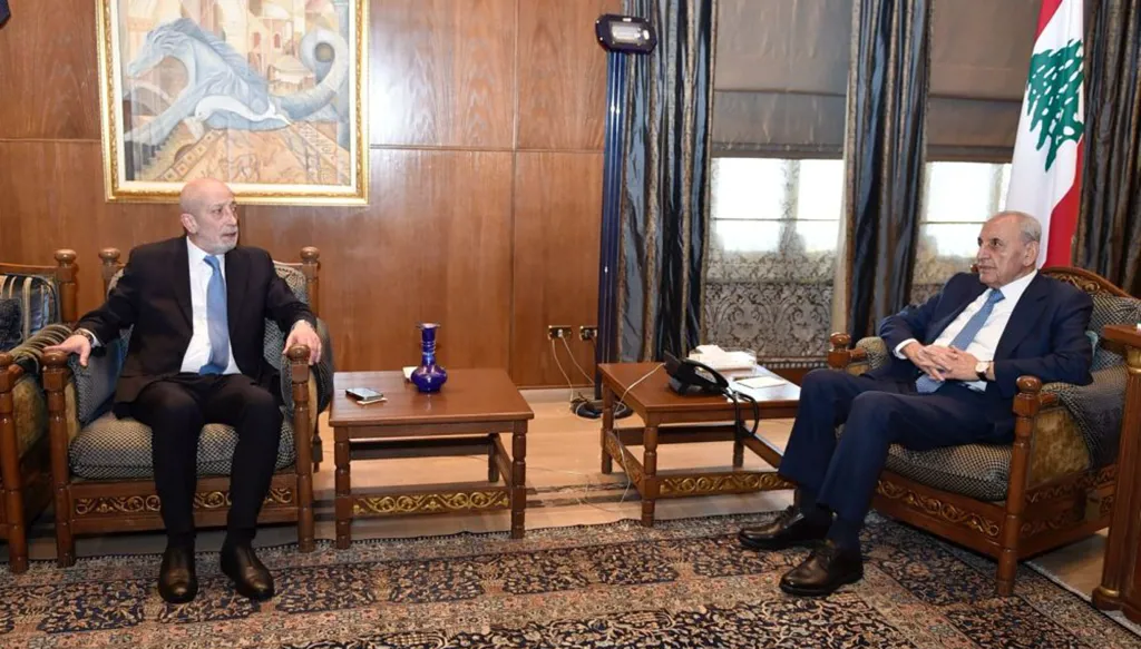 التوغّل يرسم معالم "الشريط" وقاسم يخوّن الحكومة!     إنجاز توافق "قياسي" والاثنين التمديد سنتين للمجلس