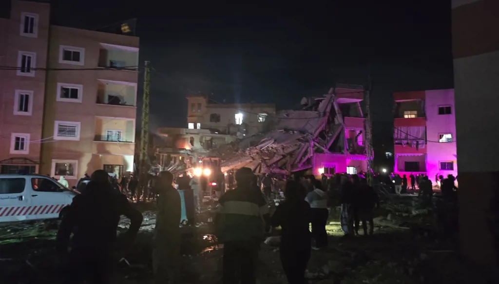 التصعيد يتواصل لليوم الثالث... غارات إسرائيلية تستهدف عرمون والسعديات وبعلبك (صور وفيديو)