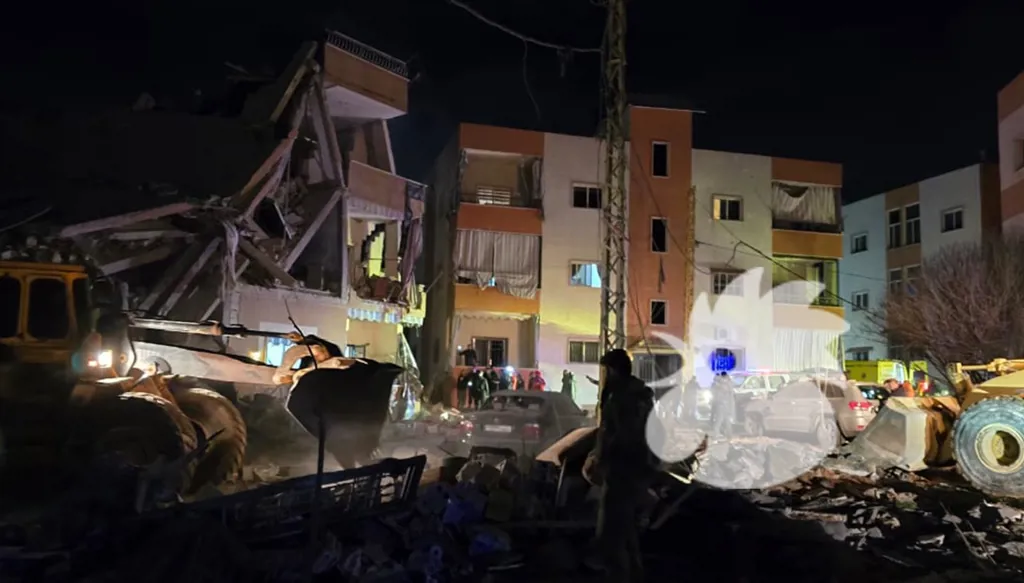 التصعيد يتواصل لليوم الثالث... غارات إسرائيلية تستهدف عرمون والسعديات وبعلبك (صور وفيديو)