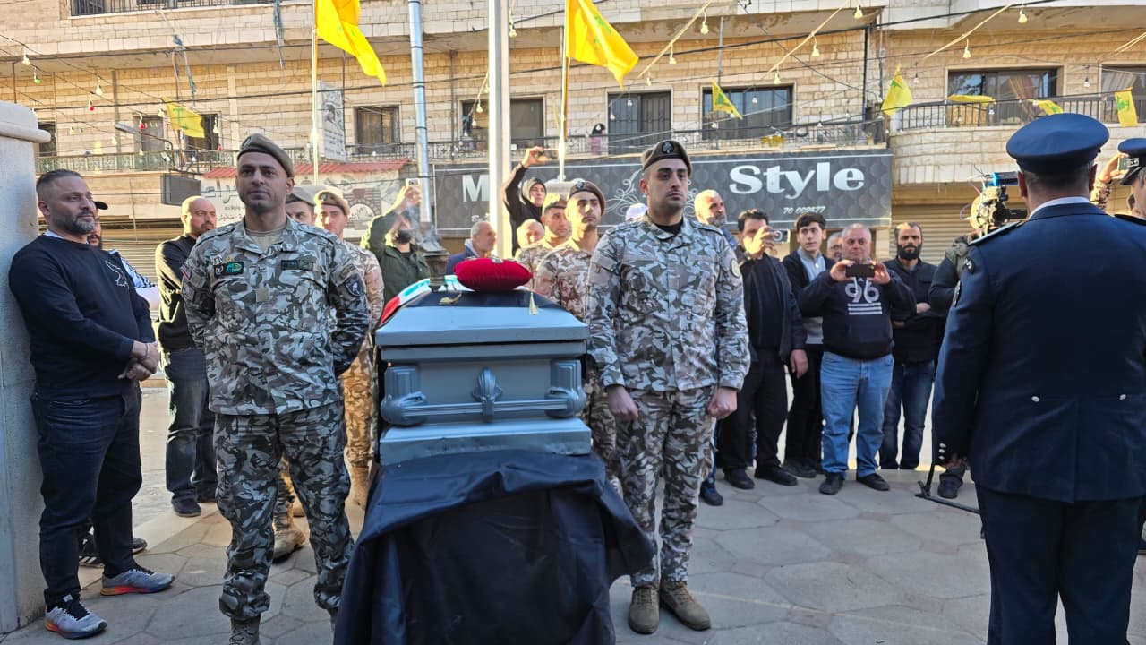 تشييع الضحايا (لينا اسماعيل)