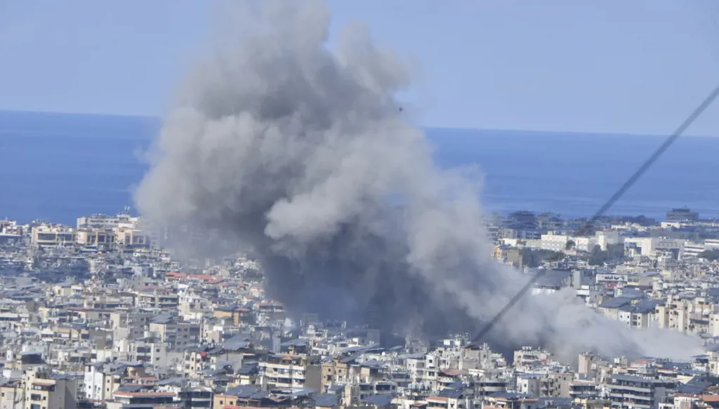 إسرائيل تهدّد لبنان بضرب البنى التحتية إذا لم تُكبح عمليات "حزب الله"