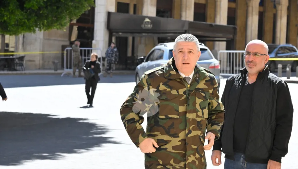 جورج عطالله بسترة عسكرية في مجلس النواب: استهداف الجيش اللبناني ممنوع (فيديو)