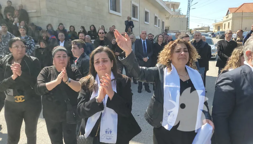  تشييع كاهن القليعة الأب بيار الراعي (النهار).  