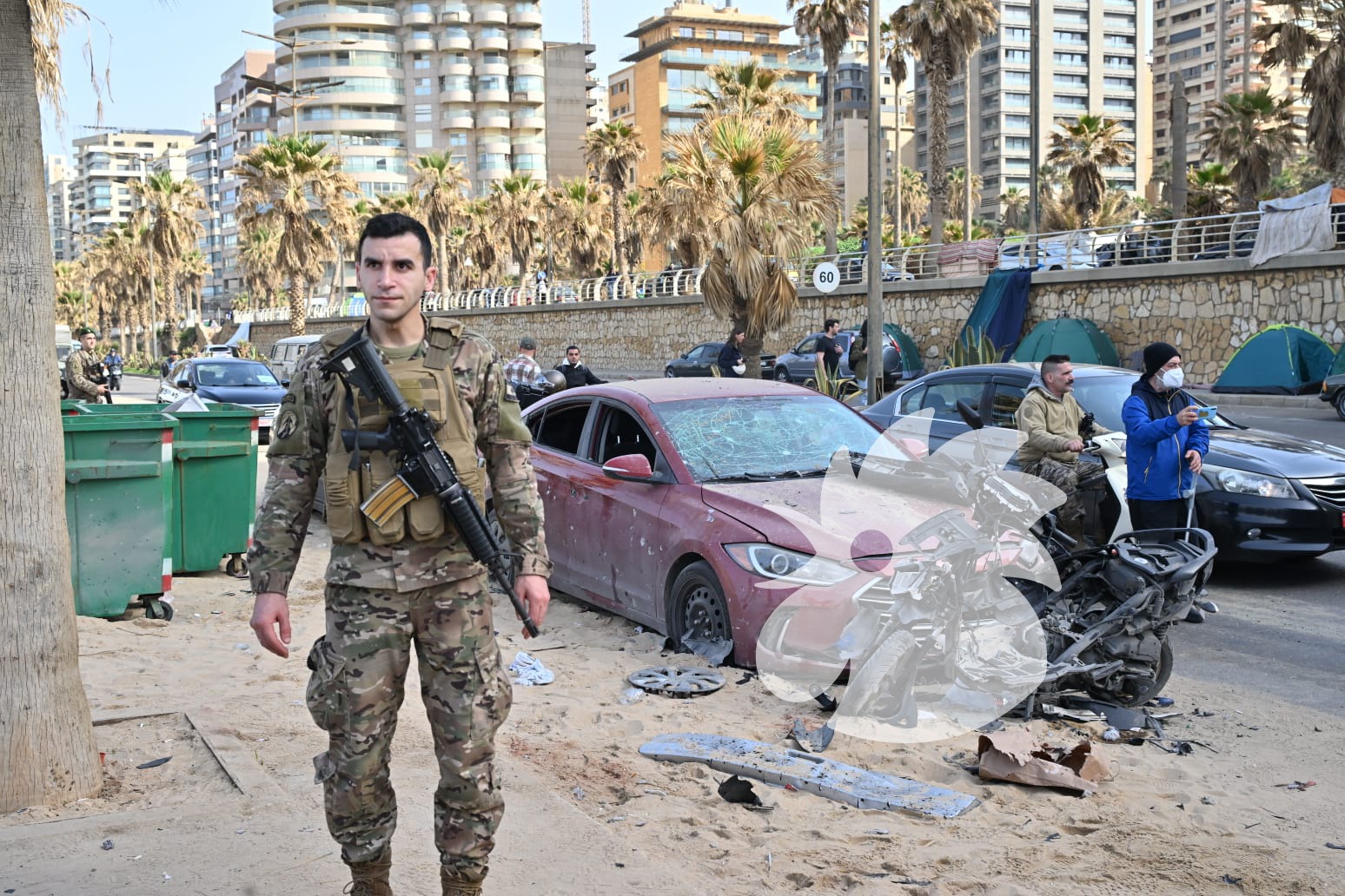 الرملة البيضاء في بيروت بعد الغارة الإسرائيلية  (حسام شبارو). 