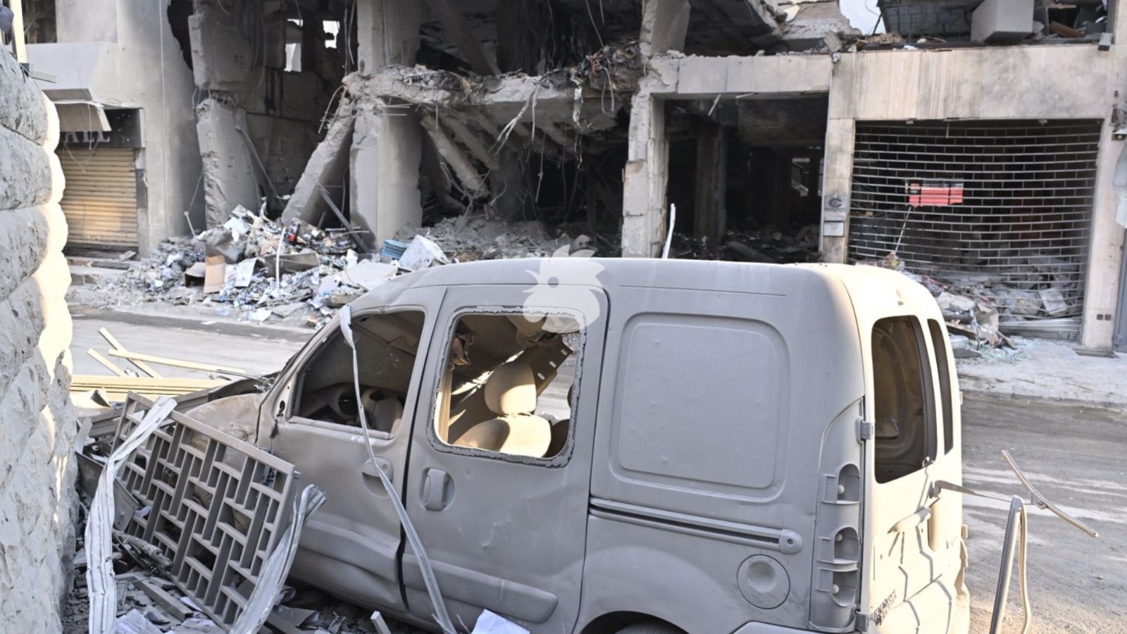 أضرار الغارات الإسرائيلية في بيروت (حسام شبارو).