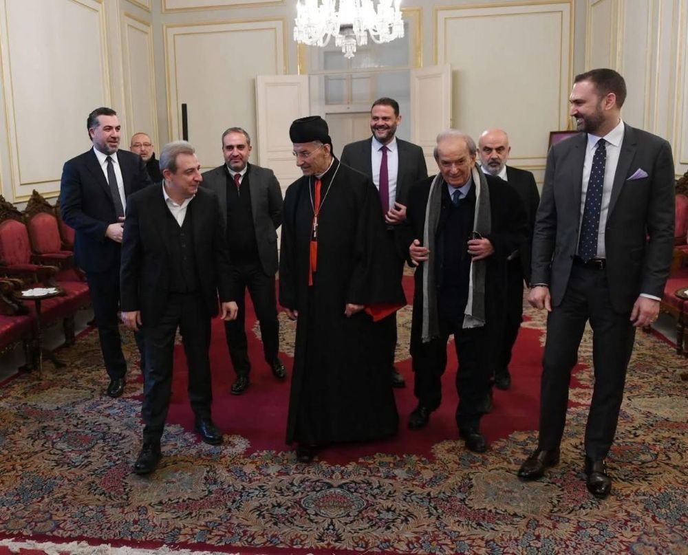 البطريرك بشارة الراعي خلال استقباله وفد اللقاء الديموقراطي برئاسة تيمور جنبلاط أمس.