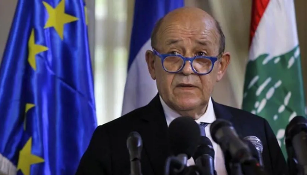 لودريان: لا يتوقّع من الحكومة اللبنانية نزع سلاح "حزب الله" خلال 3 أيام تحت القصف