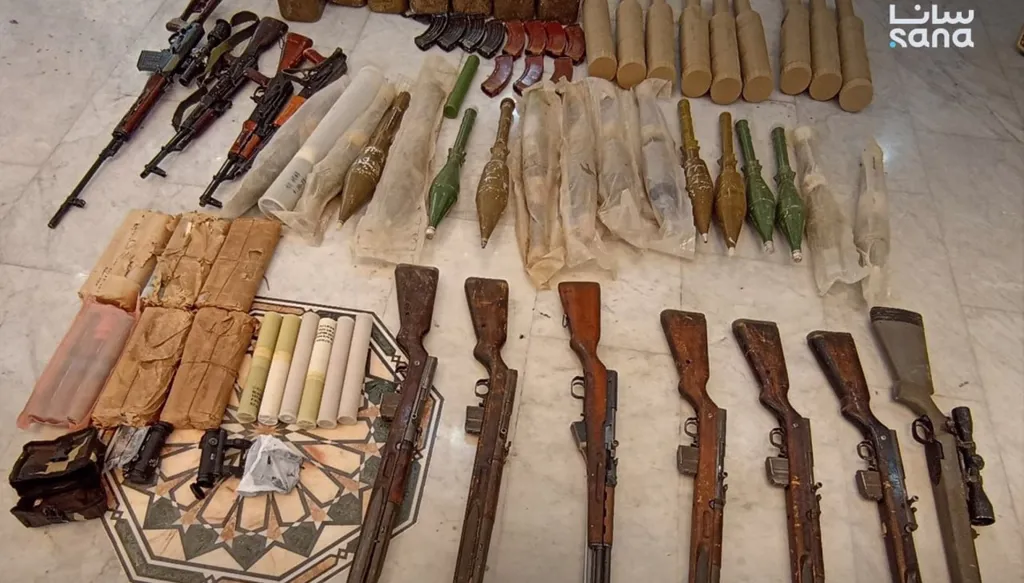 حرس الحدود السوري يحبط محاولة تهريب أسلحة إلى لبنان... توقيف 4 أشخاص بينهم لبنانيّان