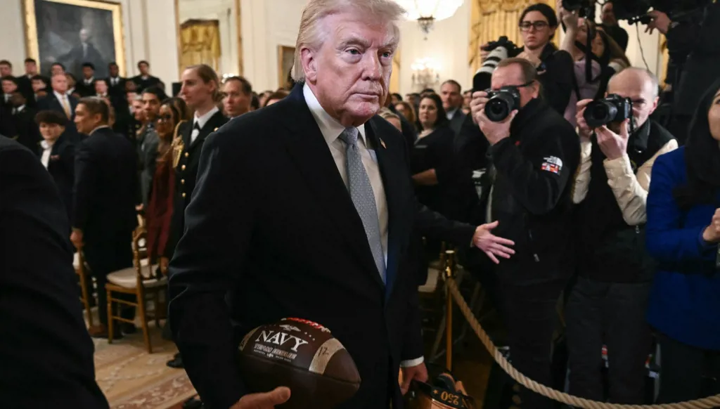 البيت الأبيض: الولايات المتحدة يمكنها أن تسيطر "في أيّ وقت" على جزيرة خرج الإيرانية