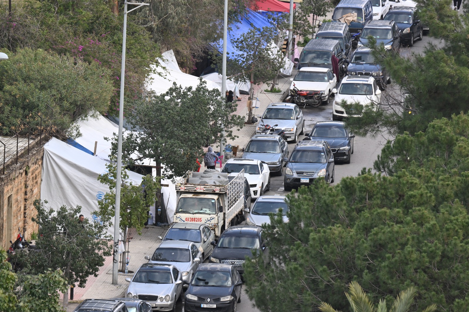 نازحون في الطيونة. (نبيل إسماعيل)