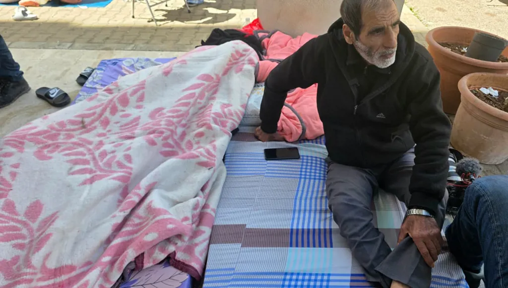 صور وفيديو - موجة النزوح من صور وقراها تُفاقم أزمة الإيواء في صيدا