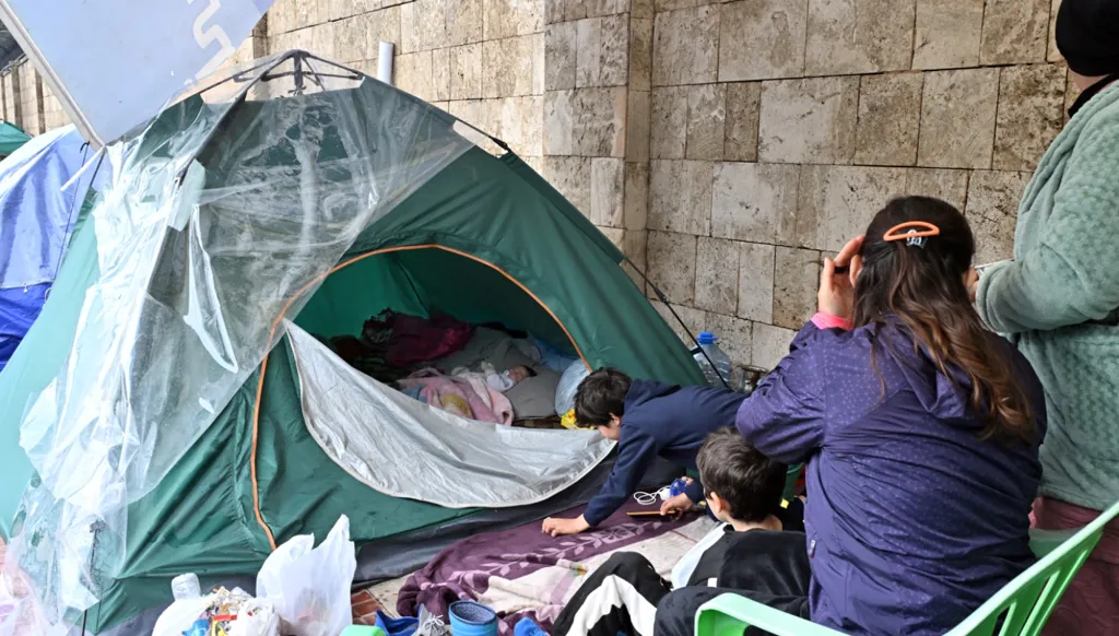 الشيعة اللبنانيون "محطّة انتظار" ومخاوف... حنين السيّد لـ"النهار": ليسوا مع الحرب