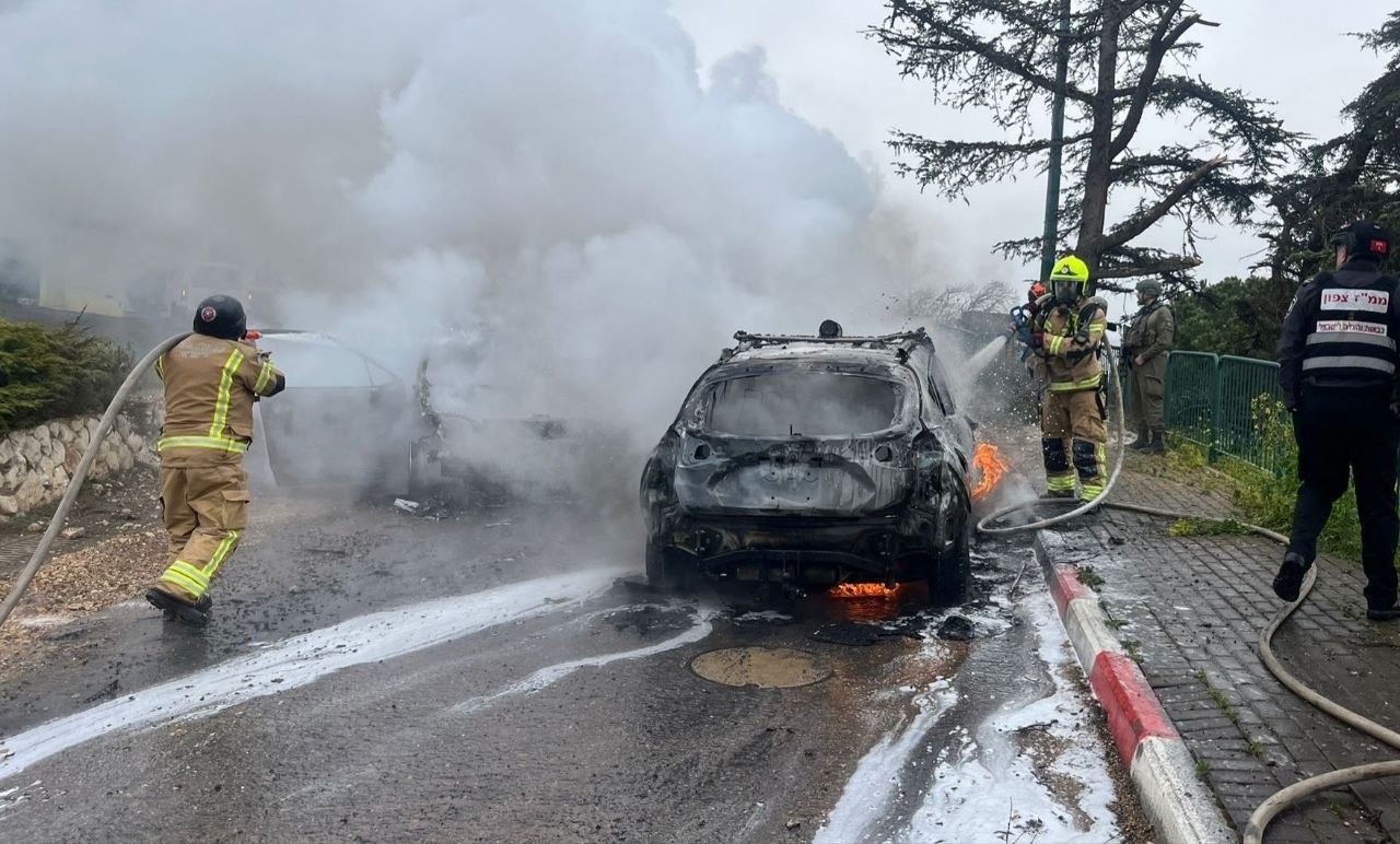 اشتعال مركبات في مستوطنة مسغاف عام (إعلام عبري).