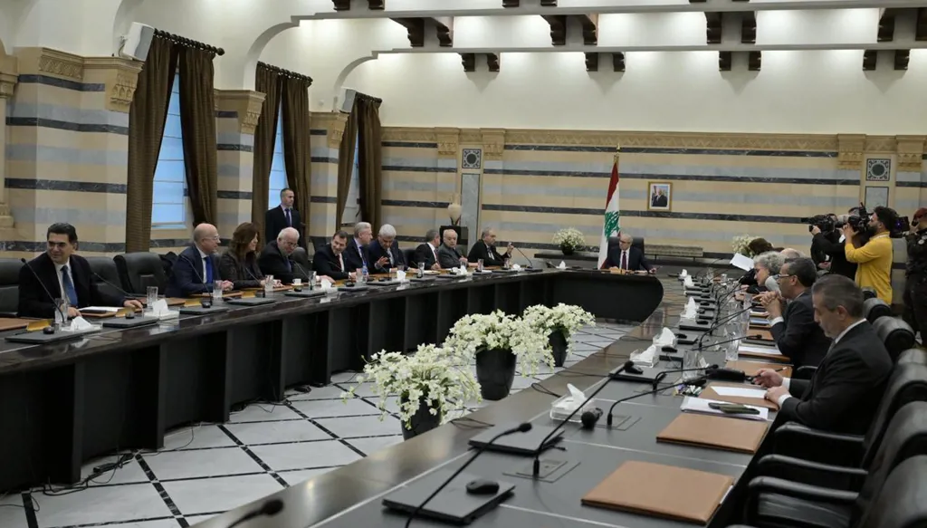 لبنان على ممرّ الفيلة مع الخليج في الموقف من إيران