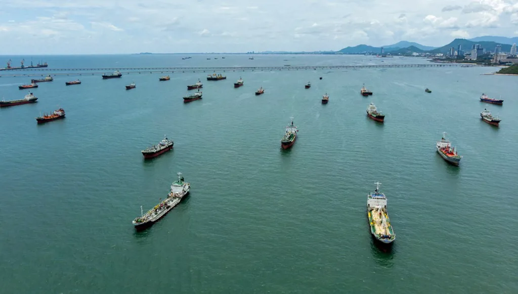 إيران: الشحن من وإلى موانئ حلفاء إسرائيل وأميركا محظور