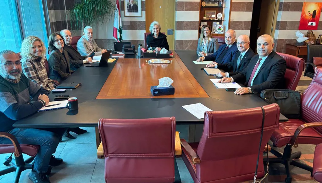 مسوّدة مشروع المناهج التربوية الجديدة  بصيص أمل في زمن الحرب والتعليم من بعد