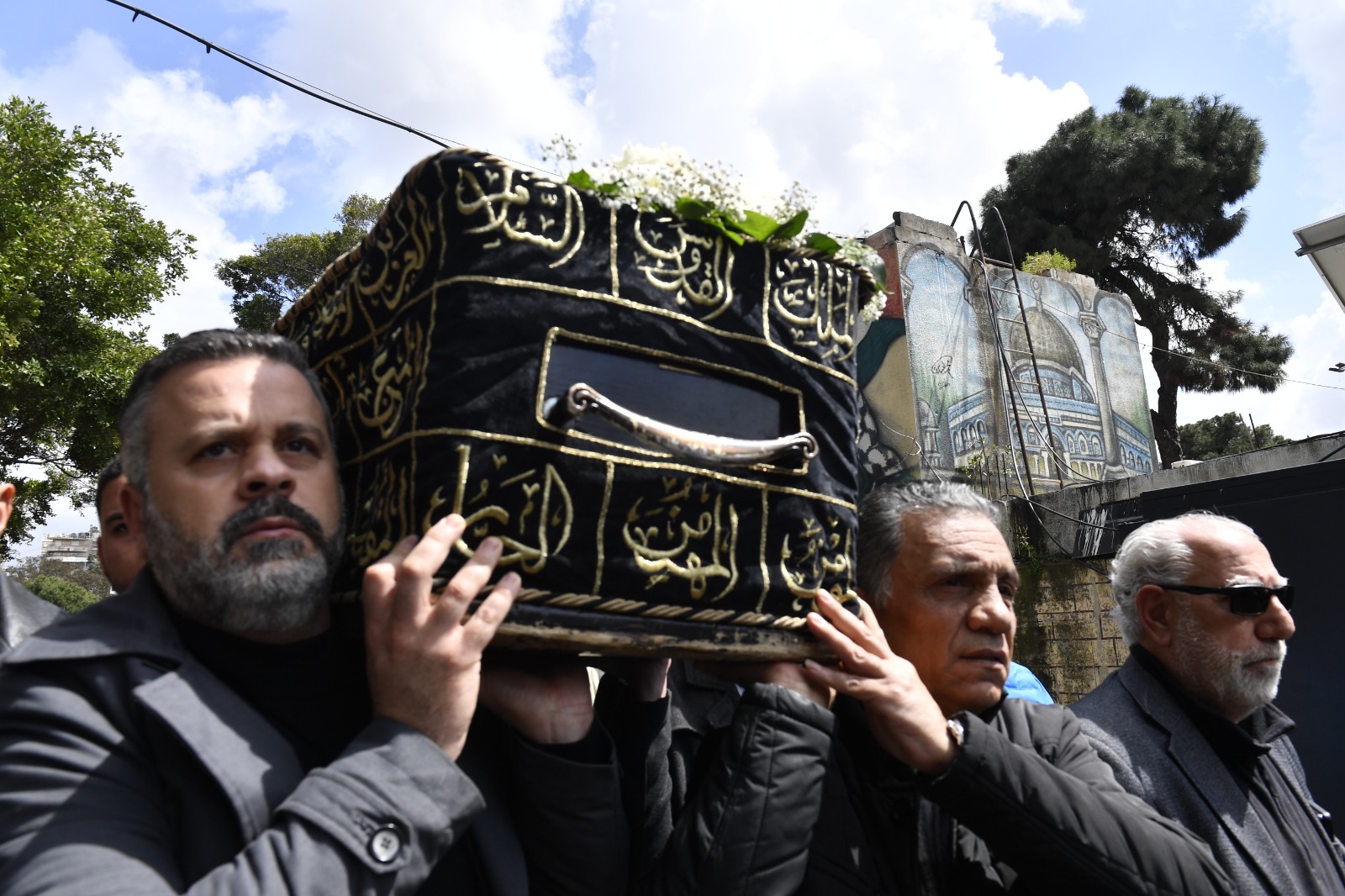 وداع الفنان أحمد قعبور في العاصمة اللبنانية بيروت (تصوير: حسام شبارو)