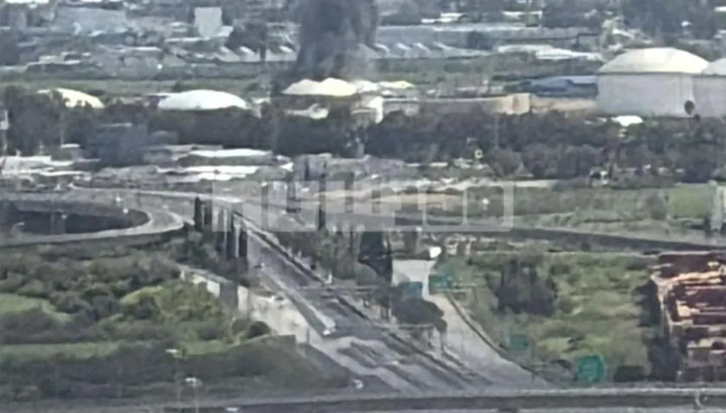 قصف متزامن من إيران ولبنان نحو شمال إسرائيل... إصابة مصفاة تكرير البترول في حيفا (صور وفيديو)