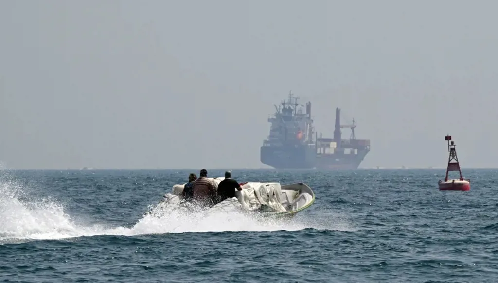 باب المندب… ورقة التصعيد الأخيرة؟