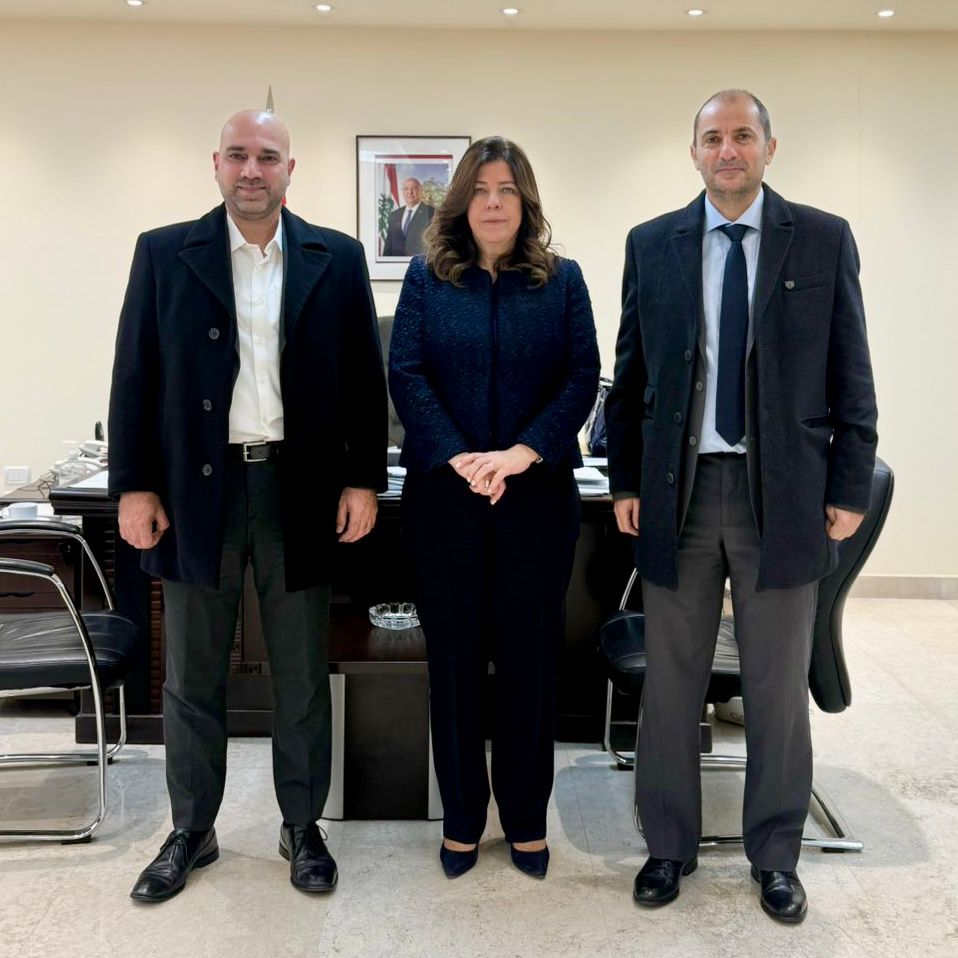 خلال زيارة سعادة وعساف لوزيرة الشباب والرياضة الدكتورة نورا بيرقداريان. (وكالات)