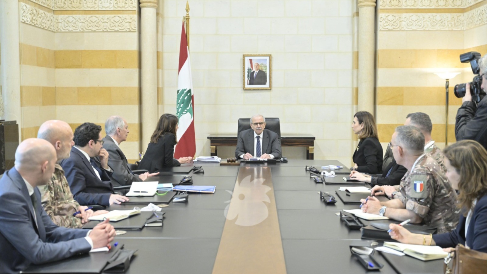 لقاء وزيرة القوات المسلحة الفرنسية والرئيس نواف سلام (نبيل إسماعيل). 