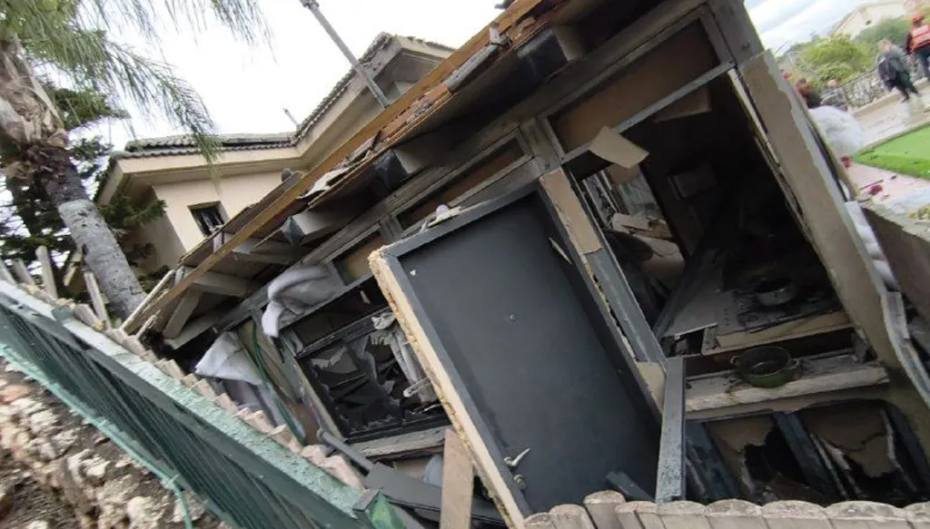 كريات شمونة بعد تعرضها لصاروخ من لبنان صباح اليوم