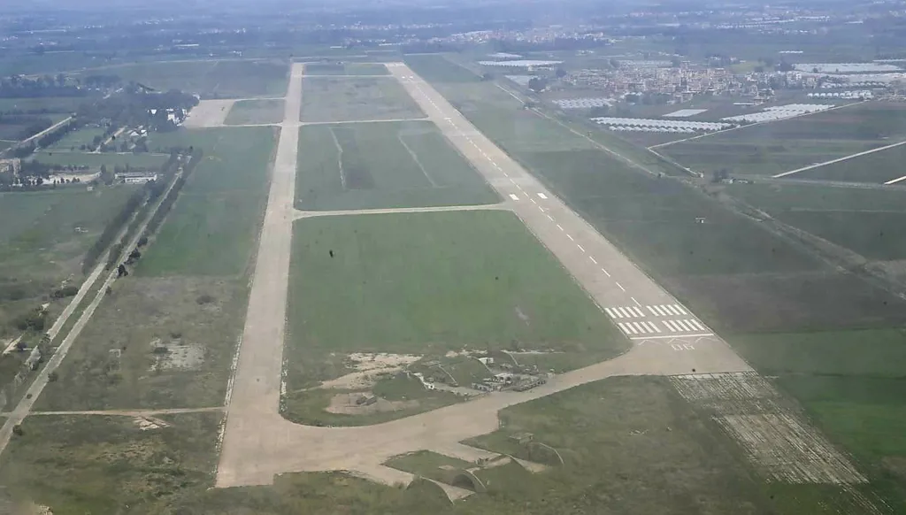 اهتمام لبناني بإعادة تشغيل مطار القليعات في عكار... ما جديد الملف؟