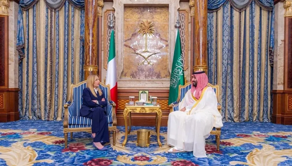 محمد بن سلمان يلتقي ميلوني في جدة