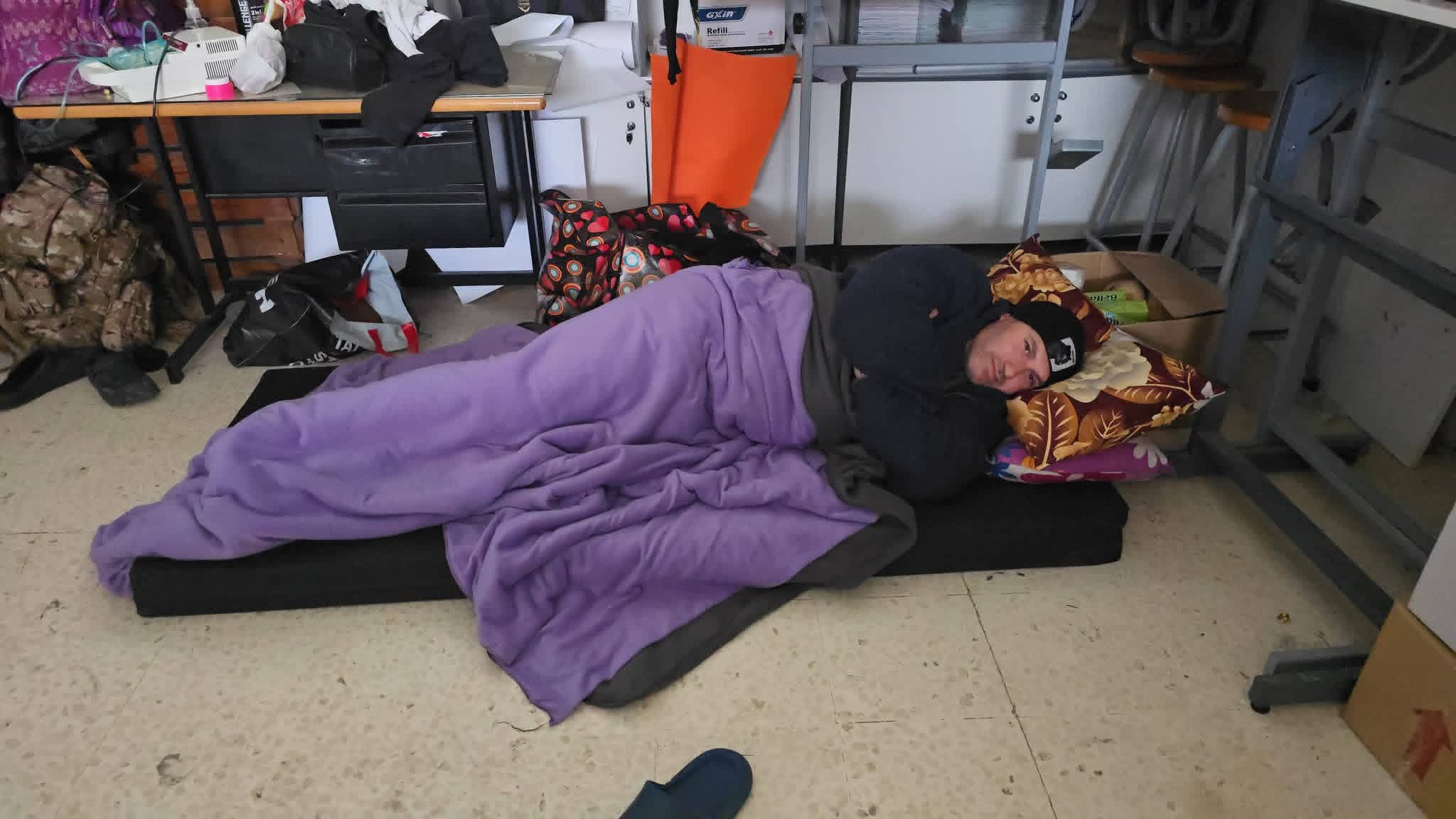 في أحد مراكز الايواء في شمال لبنان.