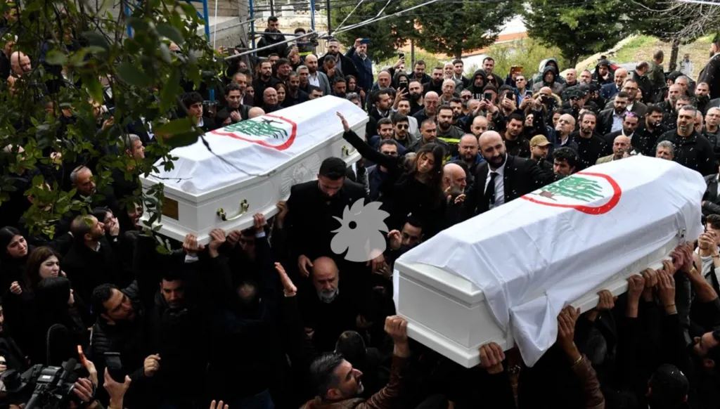 تشييع جثماني بيار معوض وزوجته: العدسة توثّق لحظات الحزن والغضب