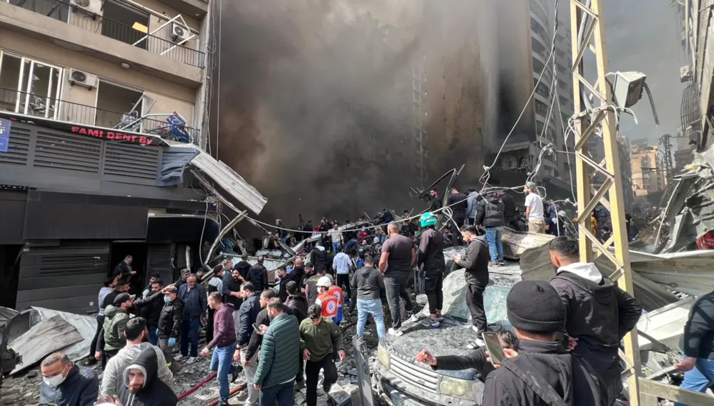 لبنان تحت النار... مناشدات لجميع الأطباء التوجه إلى المستشفيات