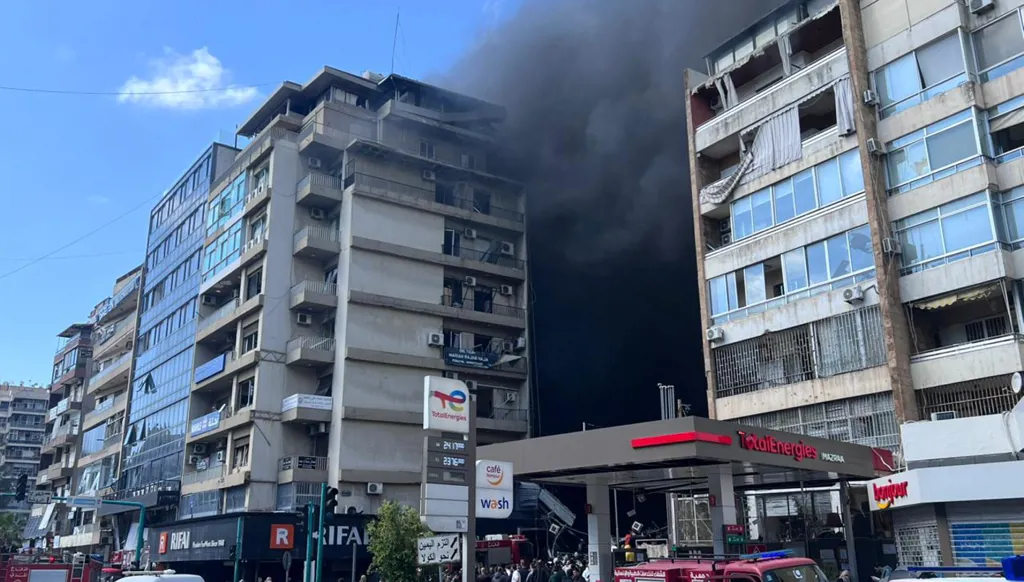 ضحايا بالمئات والمستشفيات في حال استنفار… نقيب الأطباء يكشف لـ"النّهار" خطة الطوارئ بعد غارات بيروت