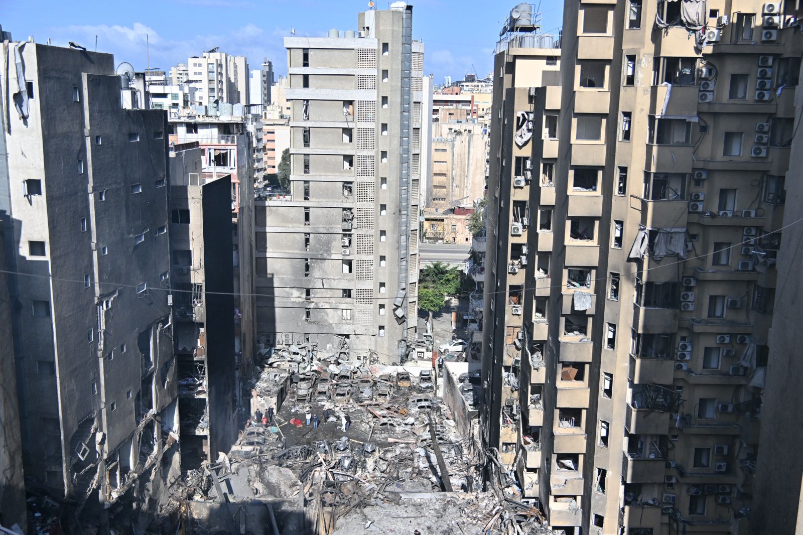 دمار هائل في بيروت (حسام شبارو).