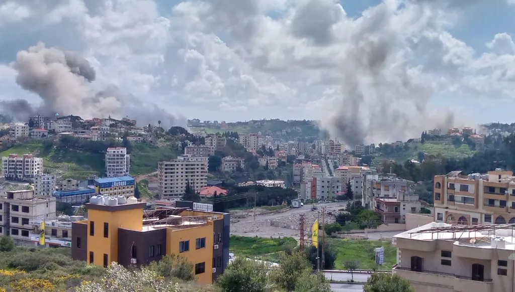 غارات إسرائيلية على مدينة النبطية في جنوب لبنان