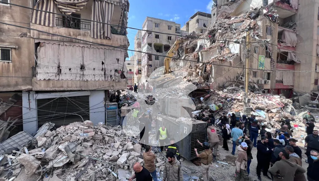 عدسة "النهار" من مكان الغارات الإسرائيلية في الضاحية الجنوبية لبيروت... دمار كبير وأعمال رفع الركام مُستمرّة