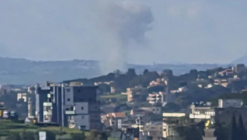 Israël frappe le sud du Liban alors que le bilan approche les 2 000 morts avant les pourparlers médiés par les États-Unis