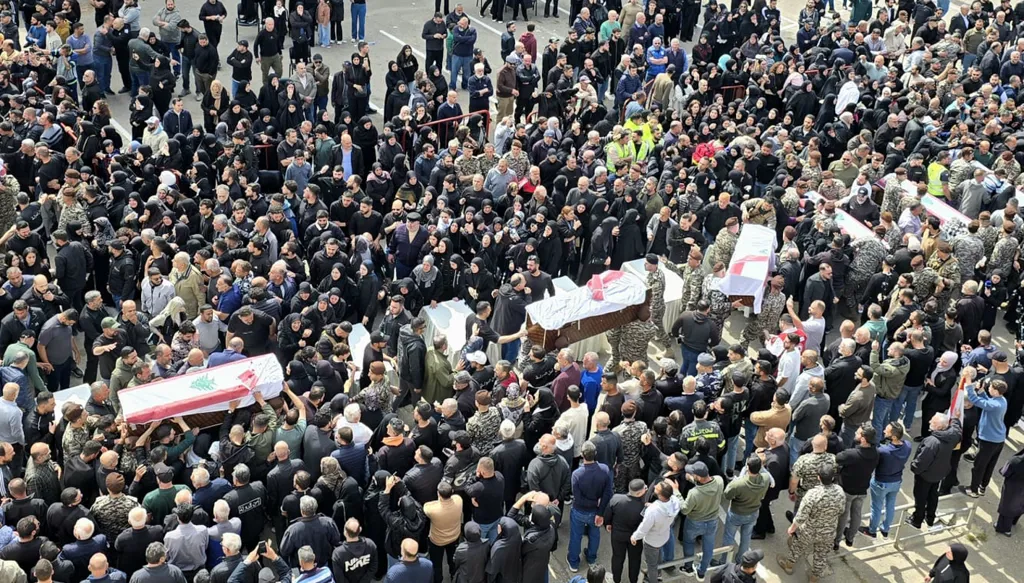 تشييع شهداء من عناصر أمن الدولة استُهدفوا في النبطية (أحمد منتش). 