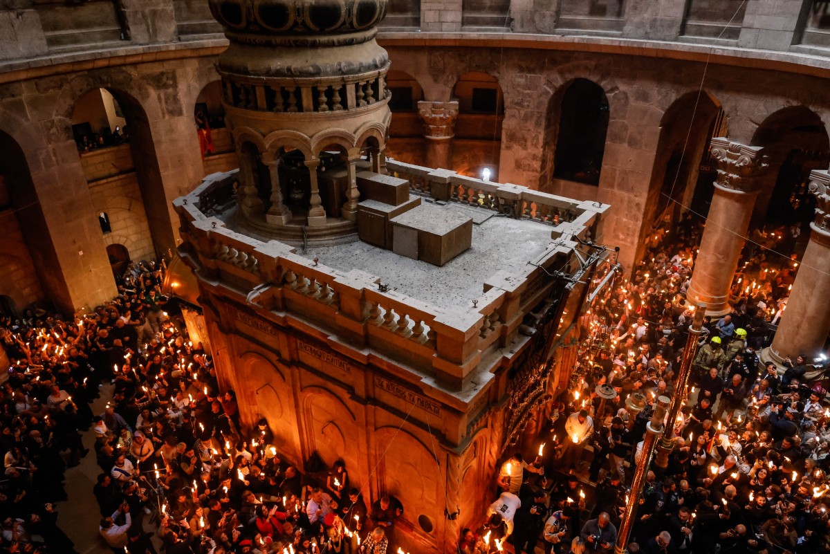 فيض النور. (أ ف ب)