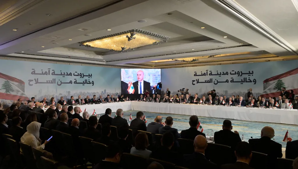 لقاء لنوّاب بيروت في فندق فينيسيا (تصوير نبيل اسماعيل).