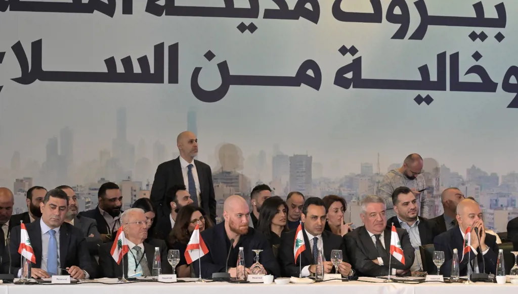 لقاء لنوّاب بيروت في فندق فينيسيا (تصوير نبيل اسماعيل).