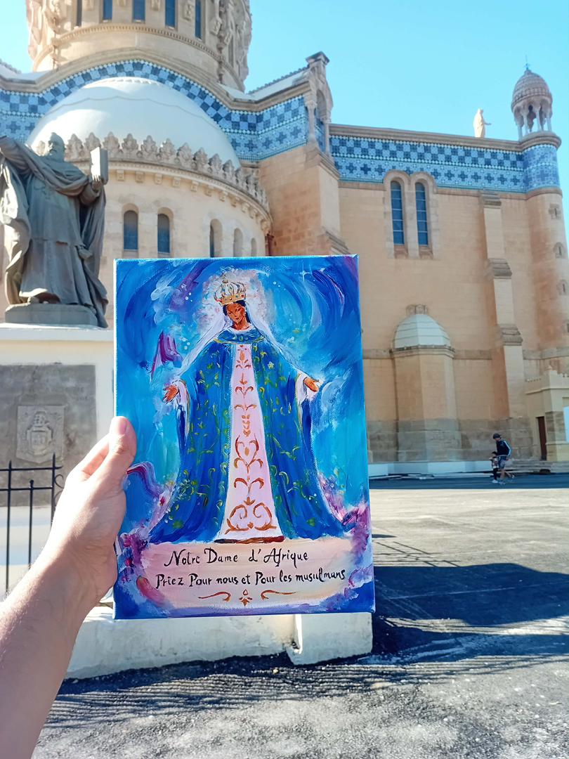 واحدة من 25 لوحة تمثّل “سيدة أفريقيا“ بريشة عزيز رواق.