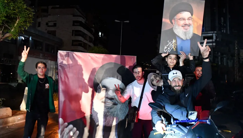 بالصور والفيديو - إطلاق نار وتحركات لأنصار حزب الله بعد دخول الهدنة حيّز التنفيذ