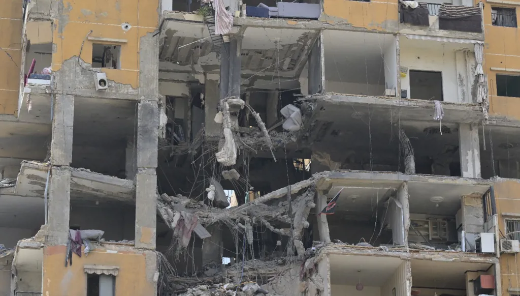 "الثنائي" يقنع نفسه بدور لإيران... فماذا لو جمع ترامب عون ونتنياهو؟