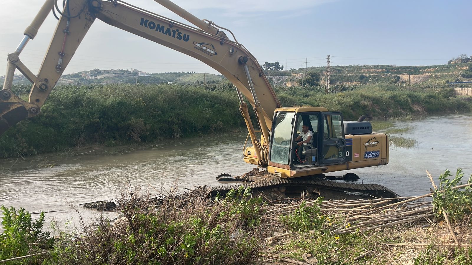 أعمال مصلحة نهر الليطاني.