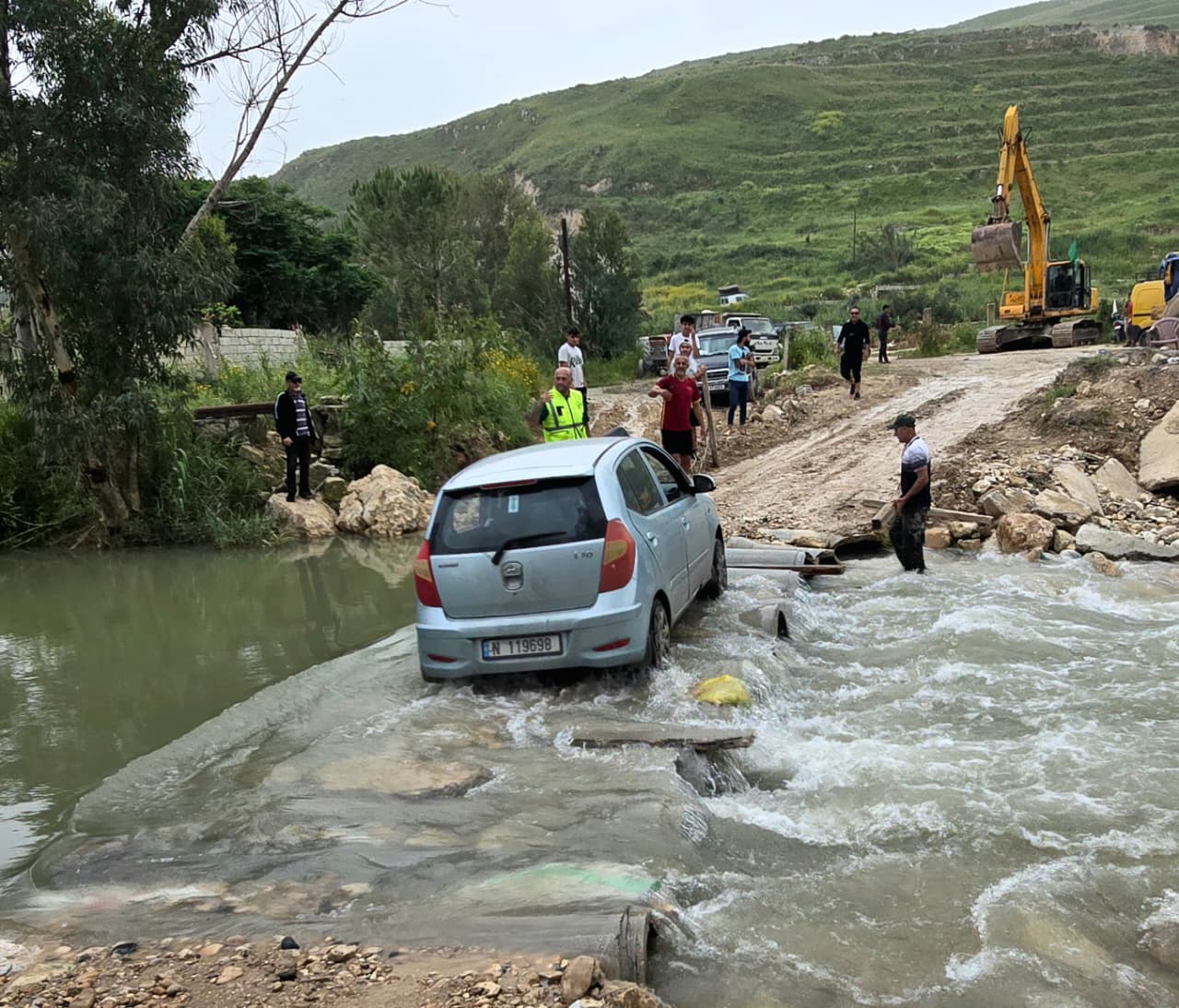 جسور الليطاني. 