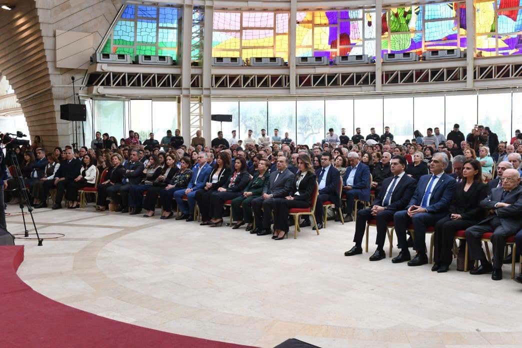 الحضور في القداس. (البطريركية المارونية)