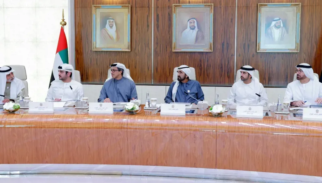 Les Émirats Arabes Unis lancent un nouveau système gouvernemental pour accélérer la transformation numérique guidée par l’IA