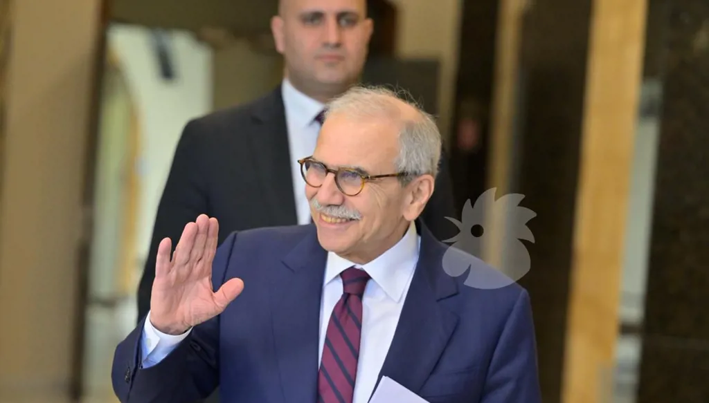 نواف سلام للعمال: سنستكمل مسيرة الإصلاح ونستعيد كل شبرٍ من أرضنا المحتلة