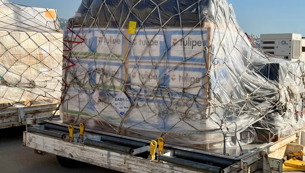 مساعدات إنسانية فرنسية (صورة مرفقة بالبيان).